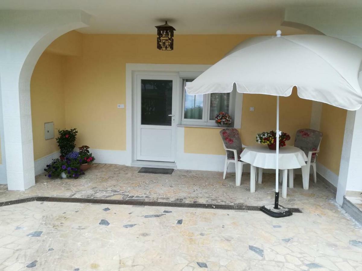 Apartment Lili Poreč Dış mekan fotoğraf