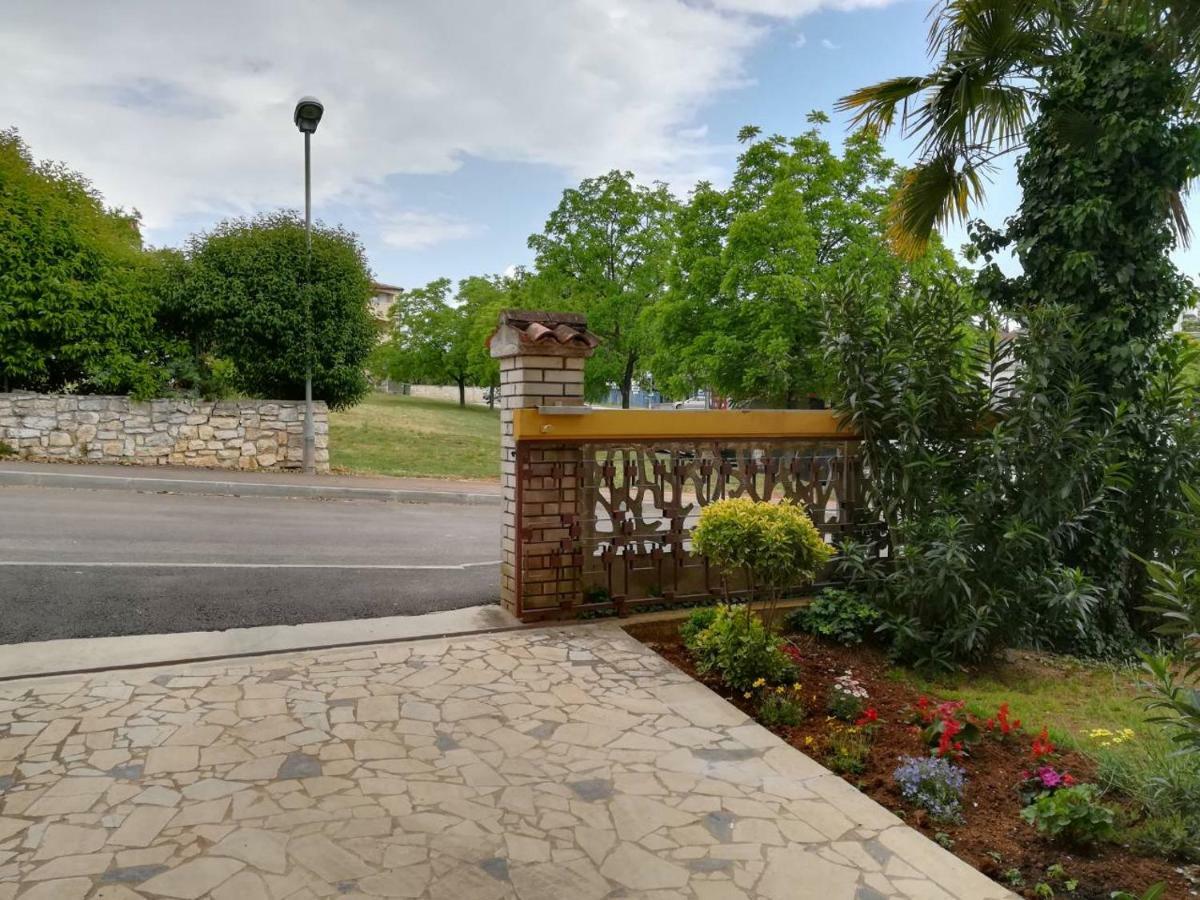 Apartment Lili Poreč Dış mekan fotoğraf